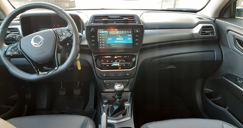 SsangYong Tivoli cena 102900 przebieg: 5500, rok produkcji 2023 z Marki małe 254